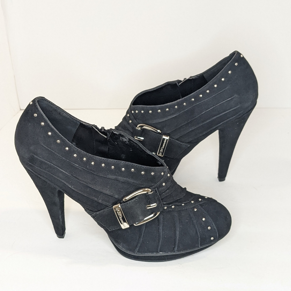Bcbgeneration suede ankle boots
